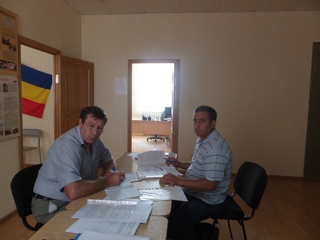 Прием документов от Плешакова Г.В. кандидата в депутаты Собрания депутатов Луганского сельского поселения 11 июля 2015 года